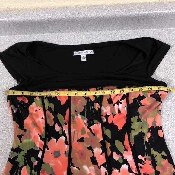 Madison Leigh Dress - Picture 12 of 15